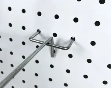 фото Крючок для перфорированной панели одинарный L=200мм d=4мм, шаг 50мм, цинк