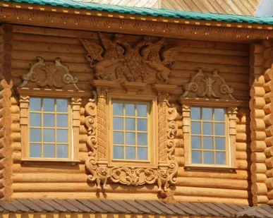 фото Резные деревянные наличники