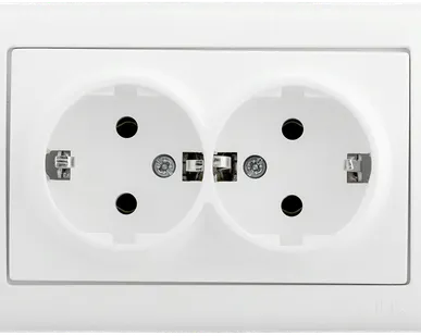 фото РС21-1-0-ББ Розетка 2-ая с з/к 16А BOLERO белый IEK