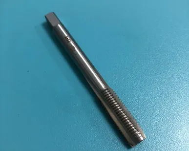 фото Метчик машинно-ручной левый М10 шаг 1.5