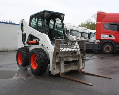 фото Аренда мини-погрузчика BOBCAT S650H в Тосненском районе