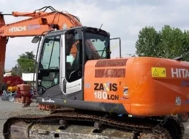 фото Аренда гусеничного экскаватора Hitachi ZX180LC, Москва