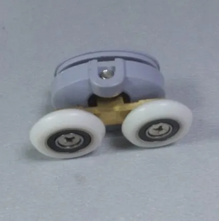 Фото №0 Ролик двойной на два отверстия верх (для душ.кабины)