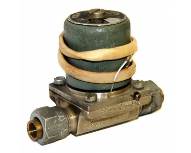 фото Клапан электромагнитный запорный 15б833р