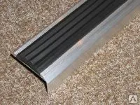 фото Алюминиевые углы и полосы с противоскользящей вставкой