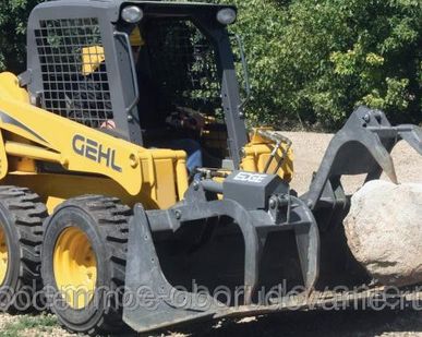 фото Универсальный мини-погрузчик Gehl 4240E