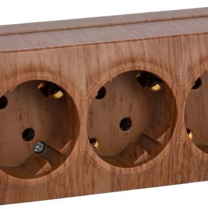 Фото №0 Розетка 3-м ОП GLORY РС23-3-ХД 16А с заземл. дуб IEK ERH31-K24-16