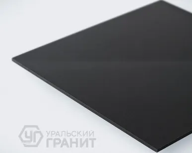 фото UF019R Насыщенно-черный (600х600x10) Матовый керамогранит