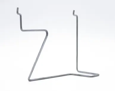 фото Полка для обуви под каблук, правая, L=150мм, Н=130мм на перфорацию, цинк