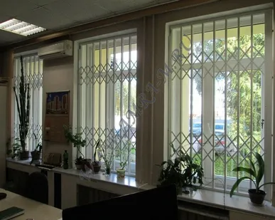 фото Решетка раздвижная (Ш*В) 1280х1470 ТИП№2