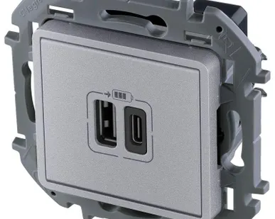 фото Устройство зарядное Inspiria с 2-мя USB разьемами A и C 240В / 5В 3000мА алюм. Leg 673762