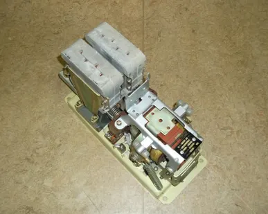 фото Контактор КМ2145-23