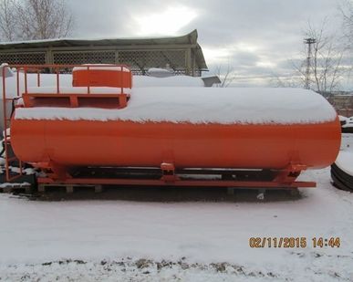 фото АЦ-9 на давальческом шасси Урал, Камаз
