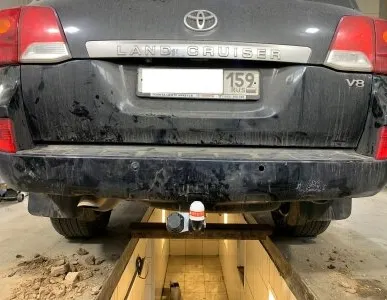 фото Toyota Land Cruiser 200 с 2008 по 2014 года выпуска