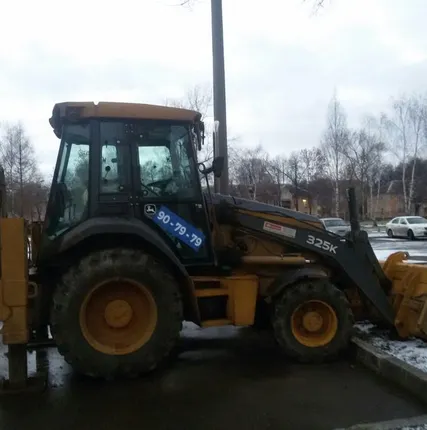 Фото №0 Аренда Экскаватора погрузчика i