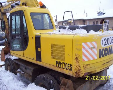 фото Экскаватор колесный Komatsu PW170ES, ковш 0,9 куба, 2003 г.в., 11000 м/часо