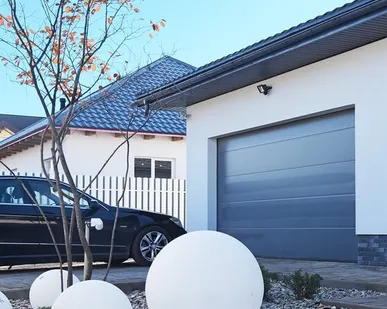 фото Доступные секционные ворота