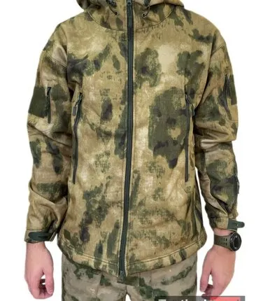 Фото №0 Куртка Soft Shell на флисе расцветки мох