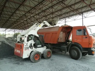 Фото №0 Услуги и аренда мини-погрузчика TEREX PT-80