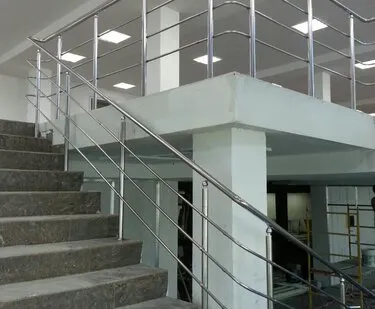 фото Поручни и ограждения