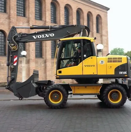 Фото №0 Аренда экскаватора колёсного импортный полноповоротный