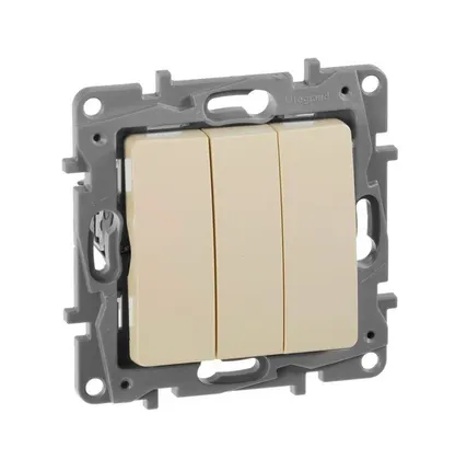 Фото №0 Механизм выключателя 3-кл. СП Etika Plus 10А IP20 250В 10AX винт. зажимы сл. кость Leg 672313