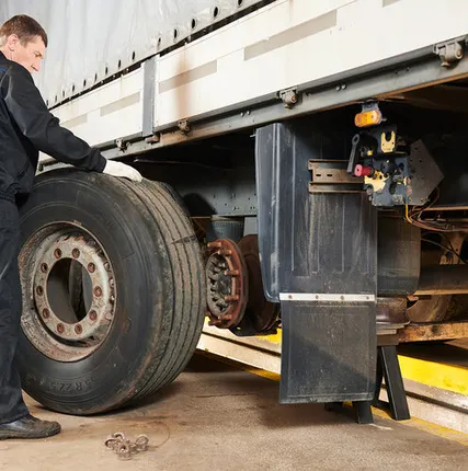 Фото №0 Услуги по техническому обслуживанию и ремонту прицепов и полуприцепов, а также прочей автотехники, выполняемые на производственных мощностях Исполнителя