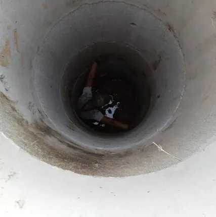 Фото №0 Установка насоса в колодце