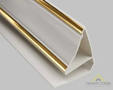 фото Плинтус потолочный "люкс" золото 3м