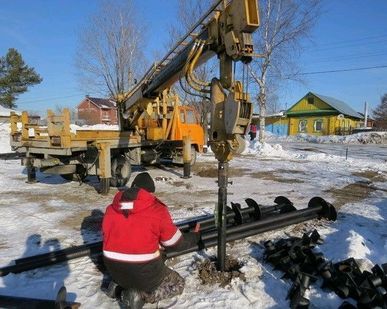 фото Строительство фундамента на сваях под гараж