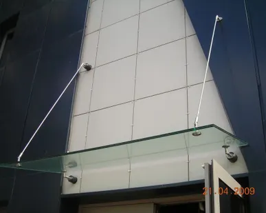 фото Козырьки из стекла