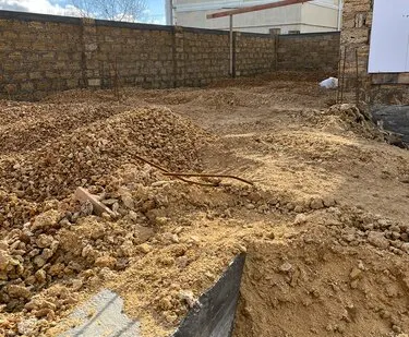 фото Строительство забирки фундамента