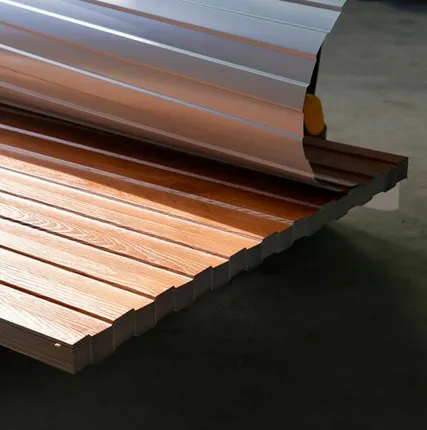 Фото №0 Профлист С-8 под дерево / золотой орех / 0.45 мм. - Золотой орех - Глянцевая - с ЛКП - Второй - С-8 - Стандартные - Розница