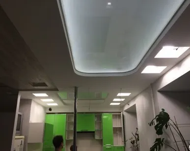 фото Монтаж потолков с подсветкой