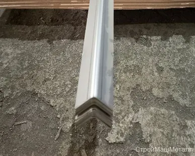 фото Уголок г/н 50х50х4 мм ст 3 ГОСТ 19771-93