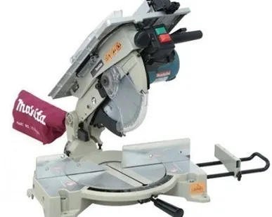фото Комбинированная торцовочная пила Makita LH 1040