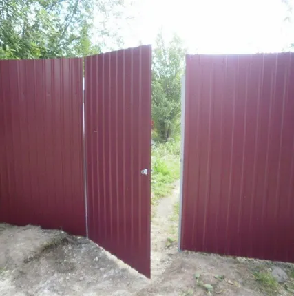 Фото №0 Забор из профлиста