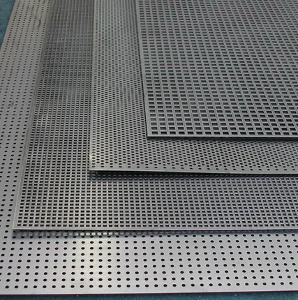 Фото №0 Лист с прямоугольными отверстиями 0,5мм