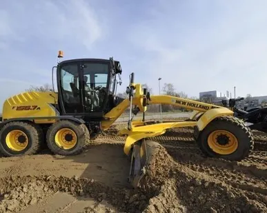 фото Аренда автогрейдрера NEW holland F156.7
