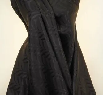 фото Жаккард шёлковый тёмно-коричневый Италия Состав: шёлк 100 % Плотность ≈115 г/м² Ширина 138 см