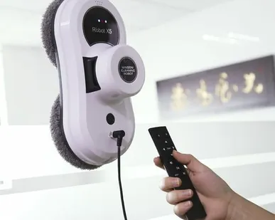 фото Аренда робота мойщика окон