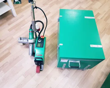 фото Автоматический сварочный аппарат Leister Varimat V2