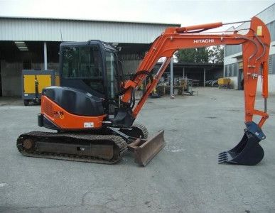 фото Рытье траншей миниэкскаватором ALLMAND TLB-25