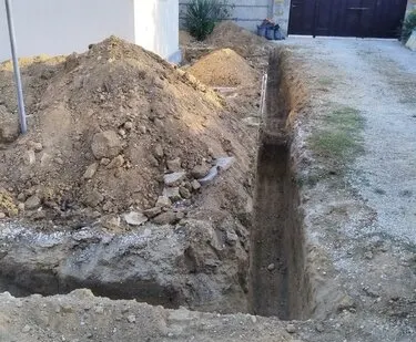 фото Копка котлована под фундамент