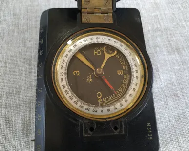 фото Компас карболитовый СССР