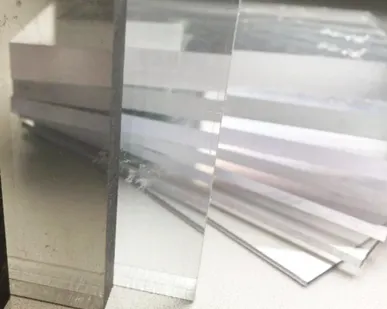 фото Оргстекло (акриловое стекло) КИВИ Прозрачное 10 мм (1,525*2,05 м)