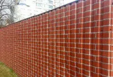 фото Забор из профнастила под кирпич