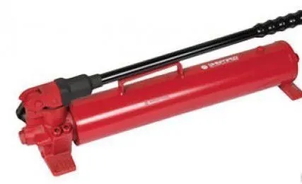 Фото №0 Насос ручной гидравлический с клапанами.