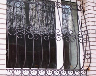 фото Сварочные работы: решетки на окна, навесы, двери, ворота