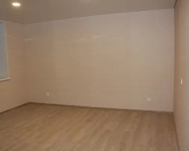 фото Поклейка текстильных обоев